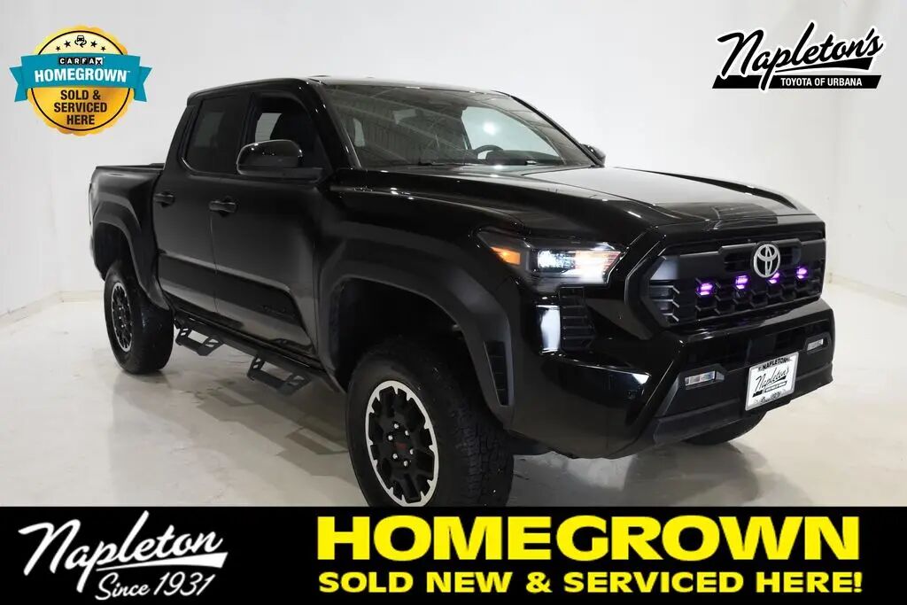 2025 Toyota Tacoma SR5 — photo 1 of 11