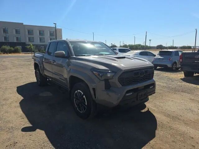 2026 Toyota Tacoma TRD Sport — photo 1 of 5
