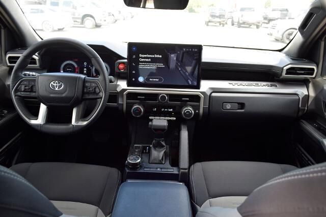 2025 Toyota Tacoma TRD Sport — photo 1 of 13