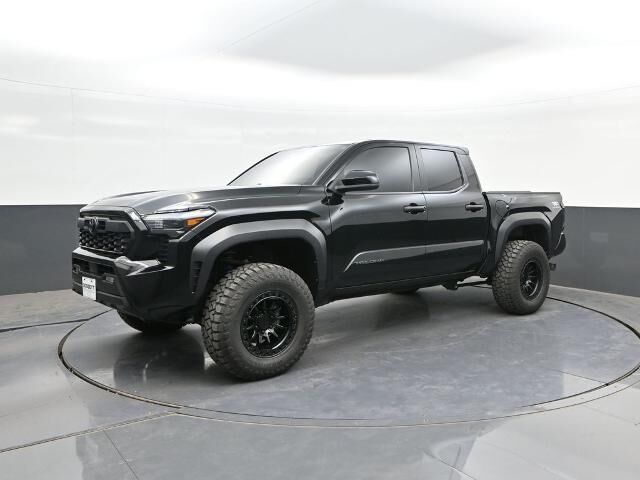 2024 Toyota Tacoma SR5 — photo 1 of 13