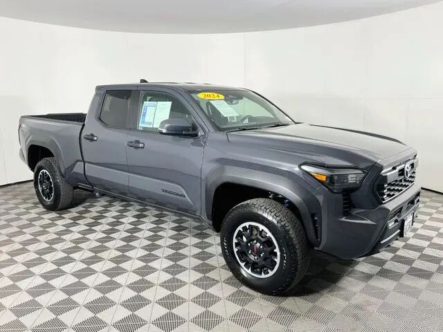 2024 Toyota Tacoma SR5 — photo 1 of 1