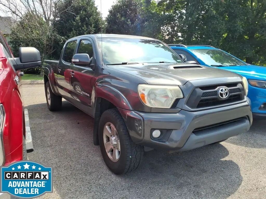 2014 Toyota Tacoma V6 — photo 1 of 6