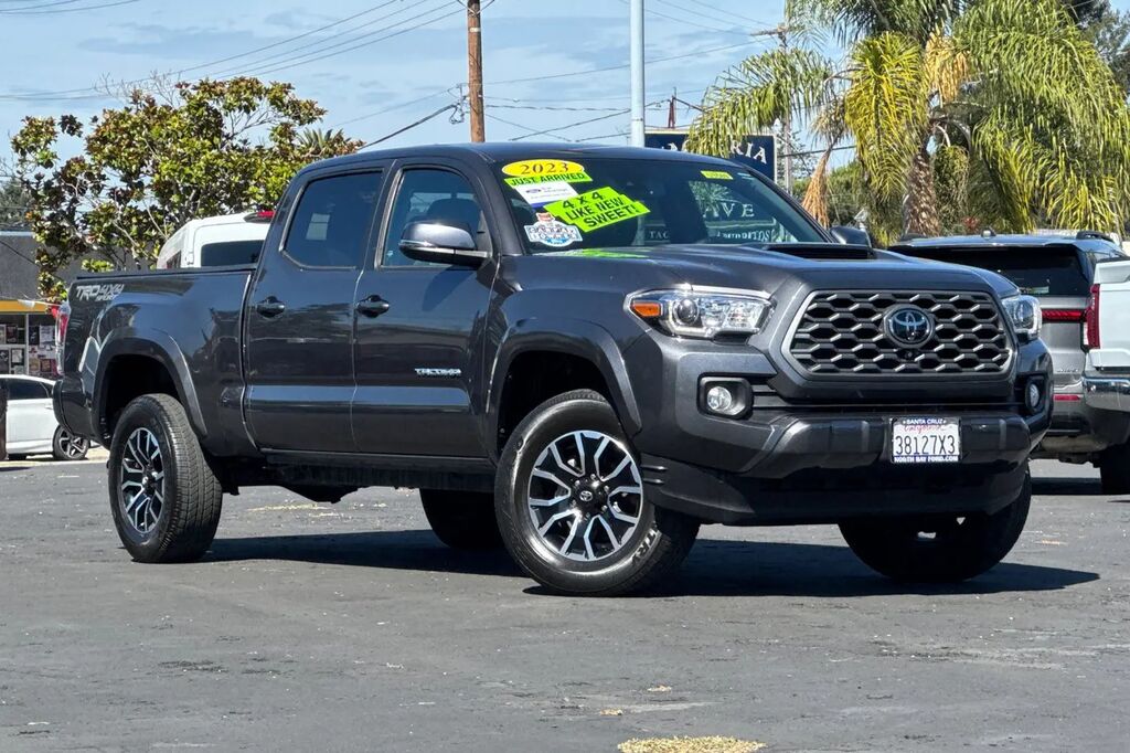 2023 Toyota Tacoma TRD Sport — photo 1 of 13