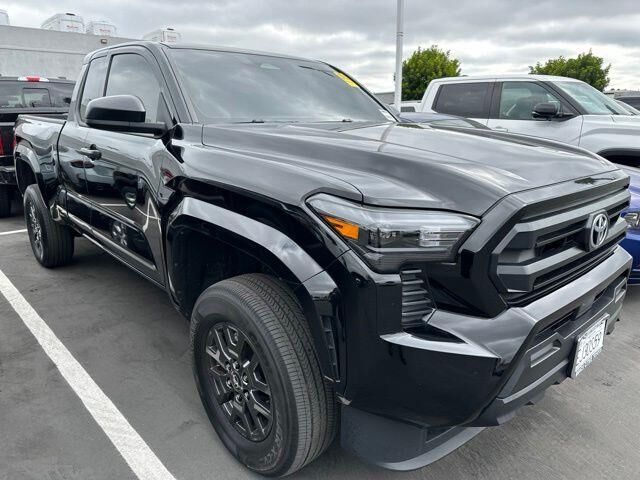 2025 Toyota Tacoma SR — photo 1 of 13