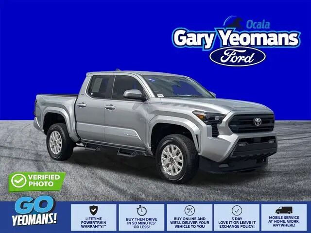 2025 Toyota Tacoma SR5 — photo 1 of 13