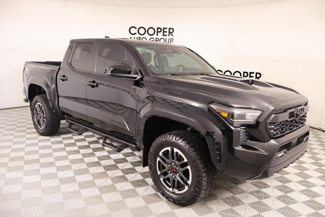 2024 Toyota Tacoma TRD Sport — photo 1 of 13