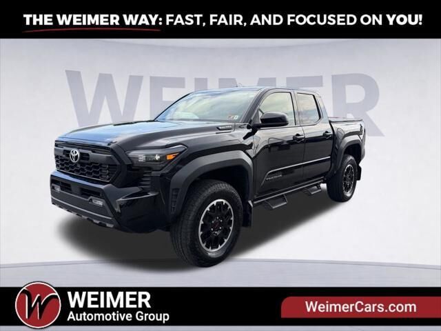 2025 Toyota Tacoma TRD Sport HV