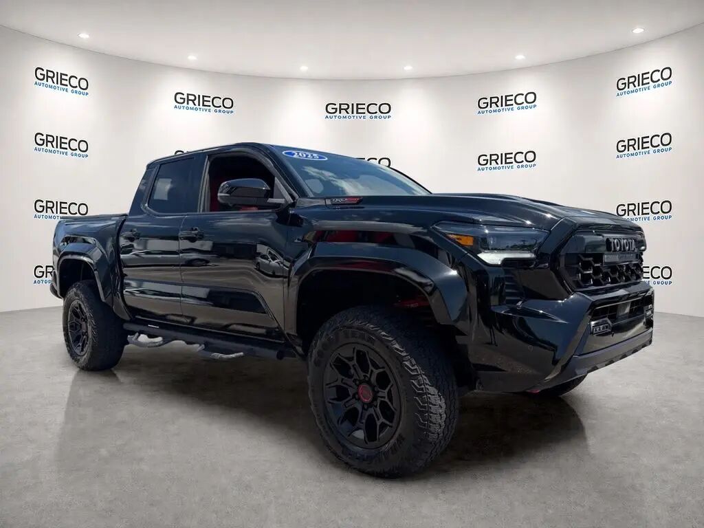 2025 Toyota Tacoma TRD Sport HV — photo 1 of 13