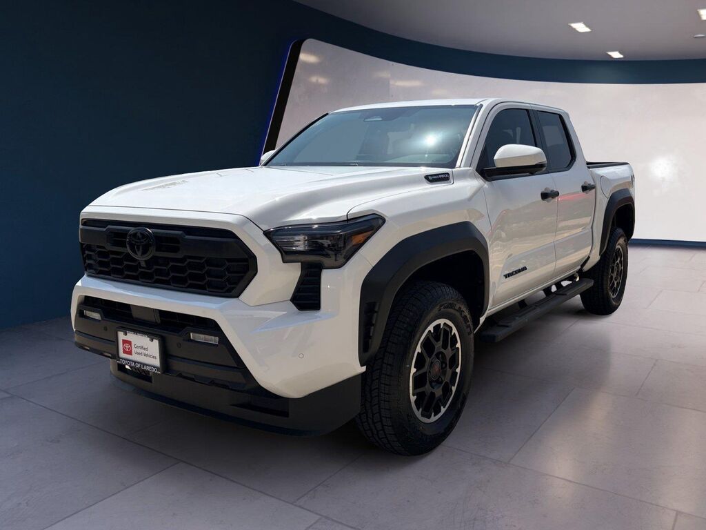 2026 Toyota Tacoma TRD Off-Road HV — photo 1 of 13
