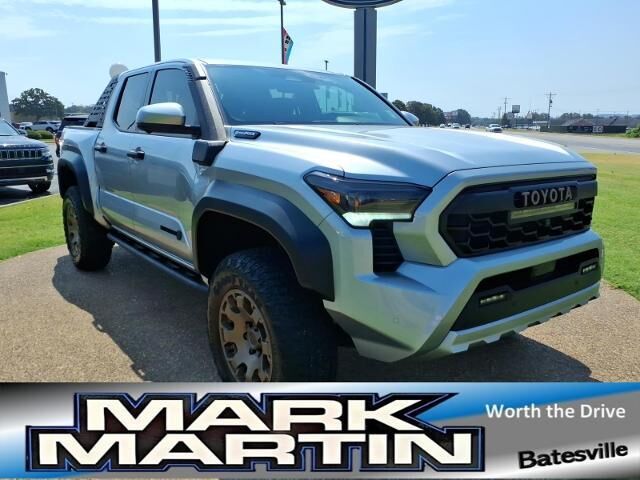 2025 Toyota Tacoma Trailhunter HV