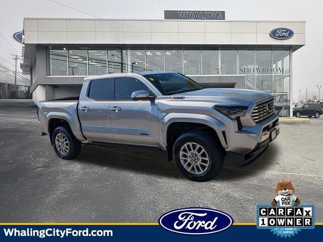 2025 Toyota Tacoma TRD Sport HV