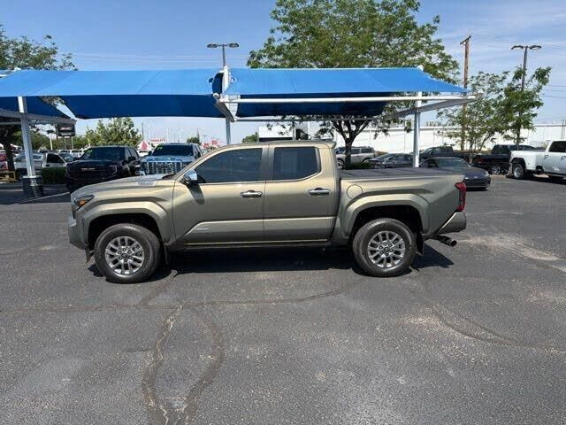 2025 Toyota Tacoma TRD Sport HV