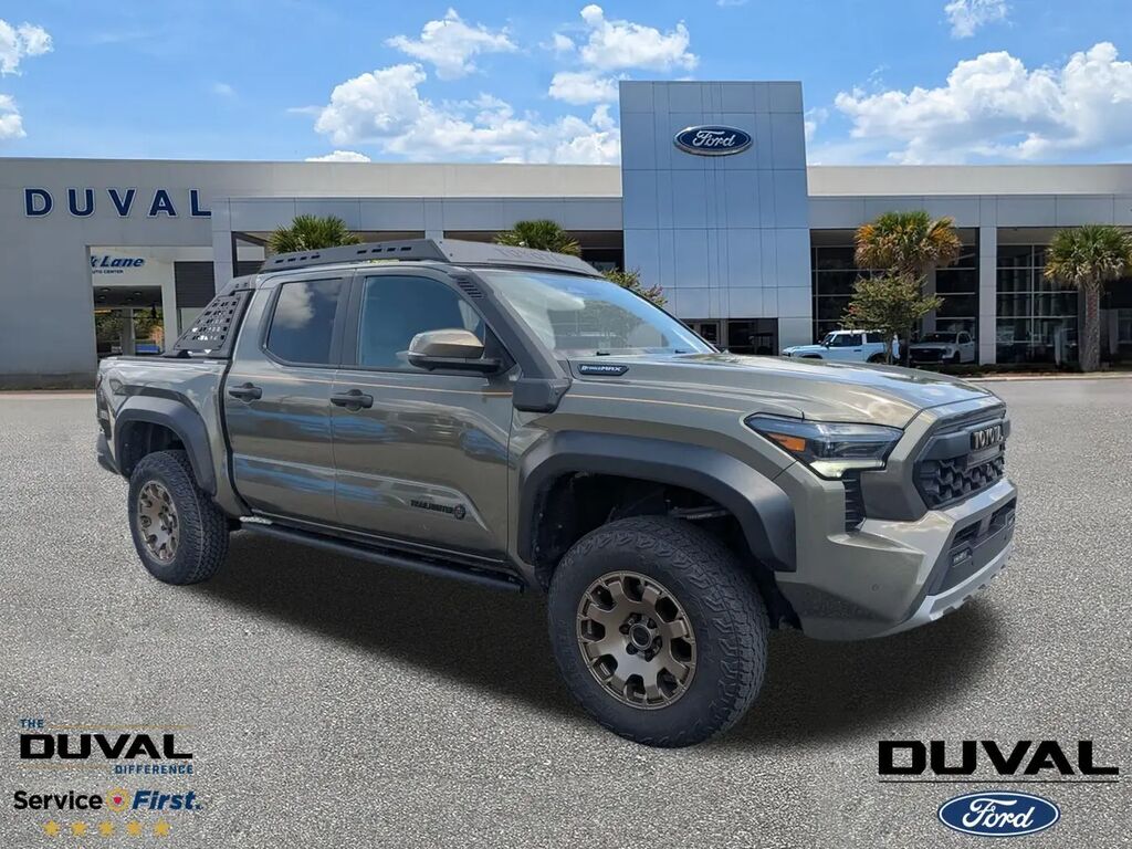 2025 Toyota Tacoma Trailhunter HV
