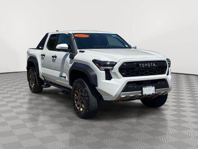 2025 Toyota Tacoma TRD Sport HV — photo 1 of 13