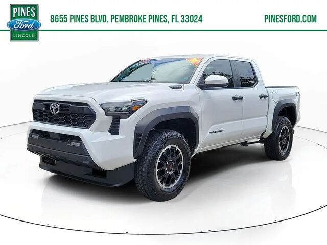 2025 Toyota Tacoma TRD Sport HV