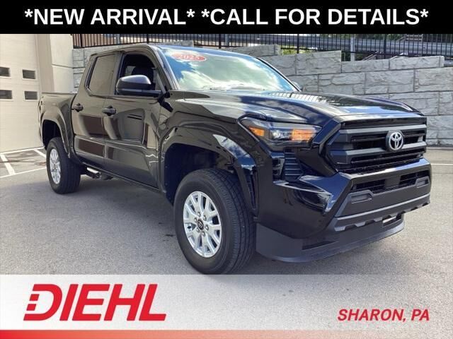 2025 Toyota Tacoma SR — photo 1 of 13