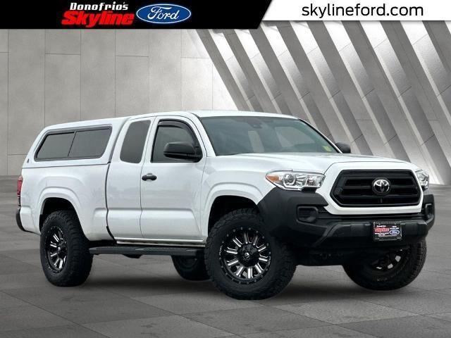 2022 Toyota Tacoma SR
