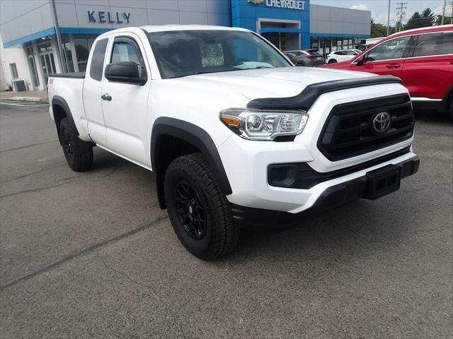 2021 Toyota Tacoma SR V6 — photo 1 of 13