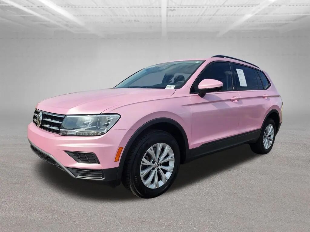 2020 Volkswagen Tiguan S — photo 1 of 12