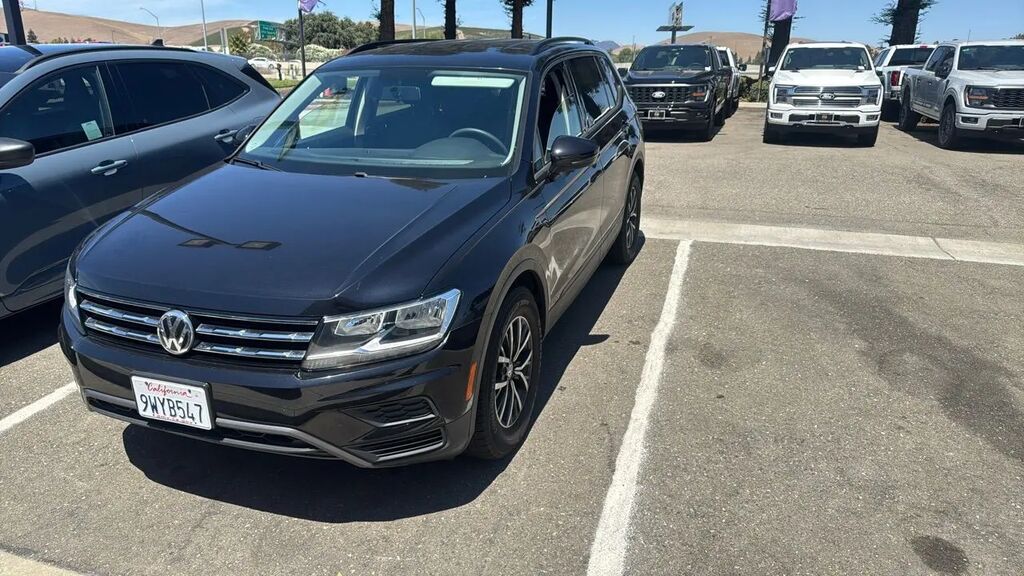 2021 Volkswagen Tiguan S — photo 1 of 3