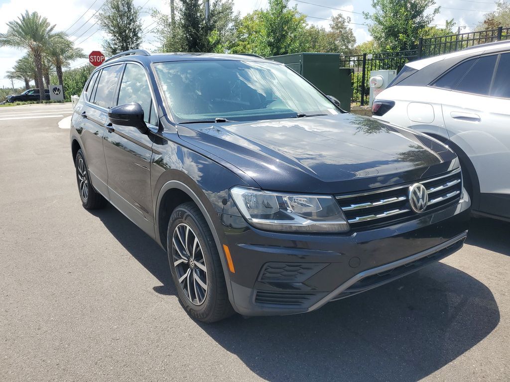 2019 Volkswagen Tiguan 2.0T SE — photo 1 of 13