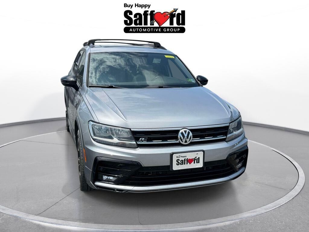 2021 Volkswagen Tiguan SE 4Motion — photo 1 of 6