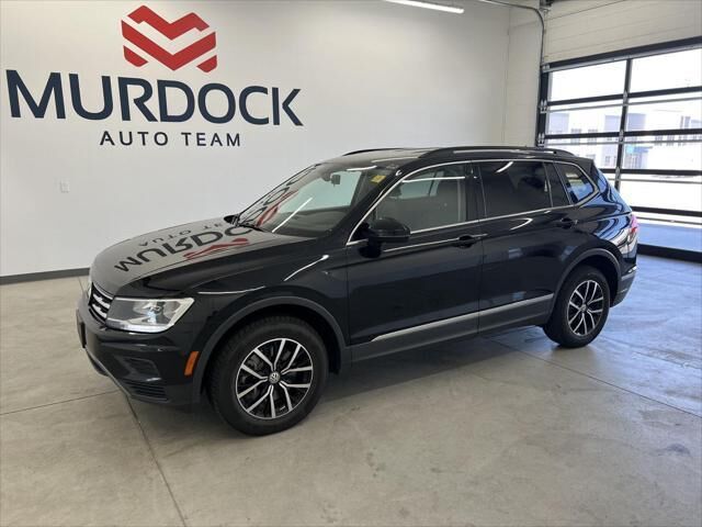 2021 Volkswagen Tiguan SE 4Motion — photo 1 of 13