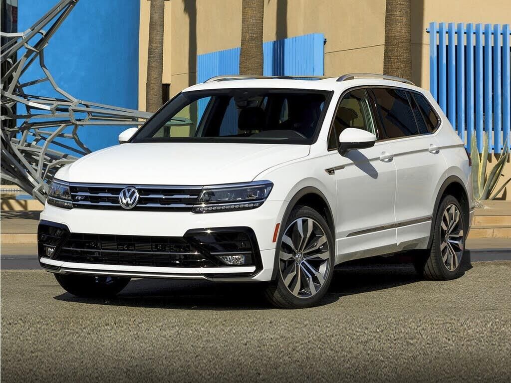 2021 Volkswagen Tiguan SE 4Motion — photo 1 of 1