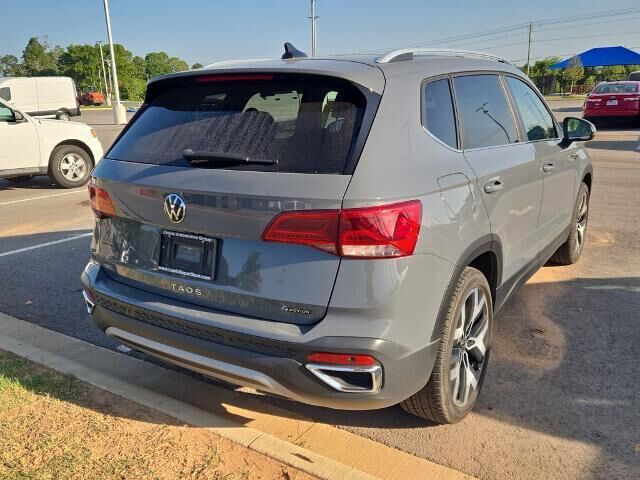 2022 Volkswagen Taos SEL 4Motion