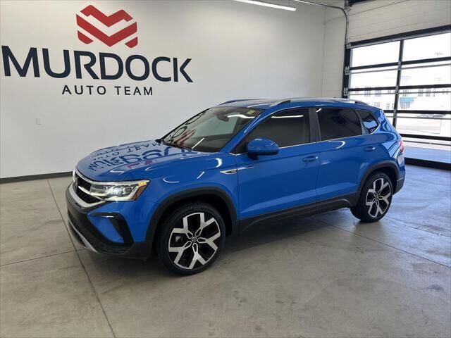 2023 Volkswagen Taos SEL 4Motion — photo 1 of 13
