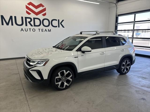 2023 Volkswagen Taos SEL 4Motion — photo 1 of 13