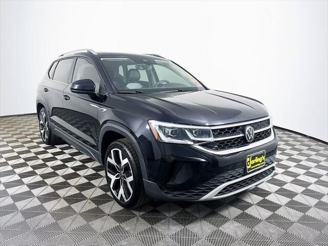 2023 Volkswagen Taos SEL 4Motion — photo 1 of 13