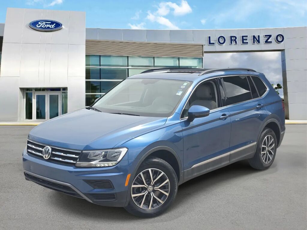 2020 Volkswagen Tiguan SE — photo 1 of 13