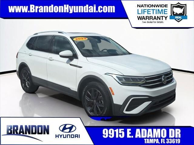 2022 Volkswagen Tiguan SE — photo 1 of 13