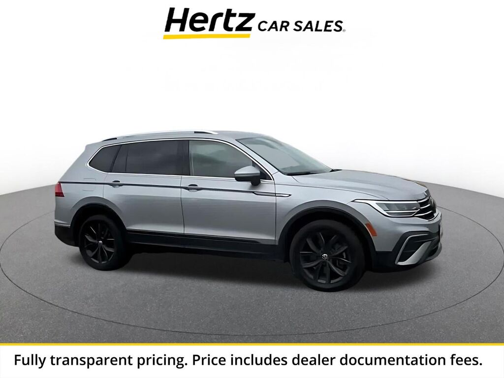 2024 Volkswagen Tiguan SE — photo 1 of 11