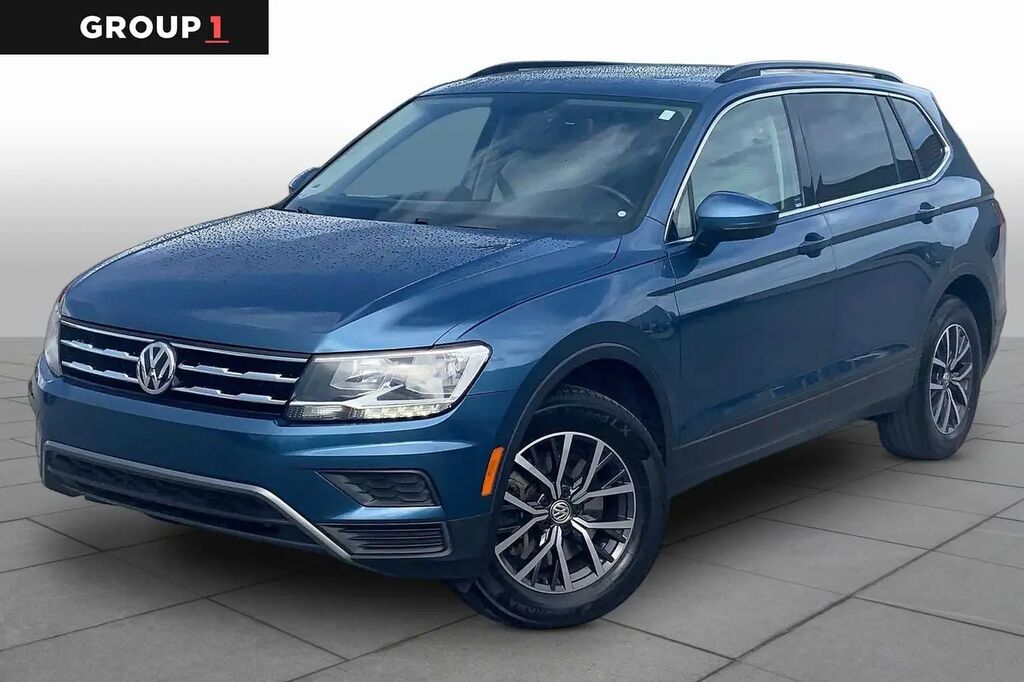 2019 Volkswagen Tiguan SE — photo 1 of 13