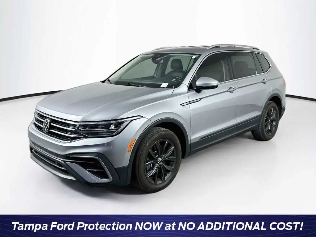 2024 Volkswagen Tiguan SE — photo 1 of 13