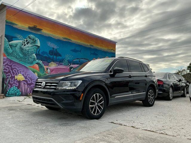 2020 Volkswagen Tiguan SE All-Wheel Drive, Panoramic Sunroof, 3rd Row Seats