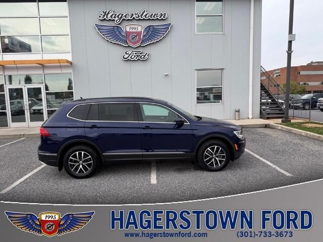 2021 Volkswagen Tiguan SE — photo 1 of 1