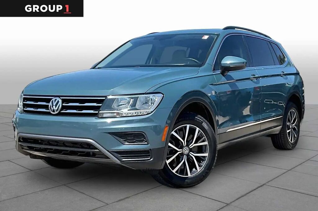 2020 Volkswagen Tiguan SE — photo 1 of 13