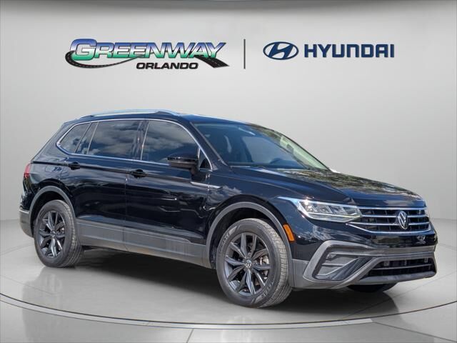 2023 Volkswagen Tiguan SE — photo 1 of 13