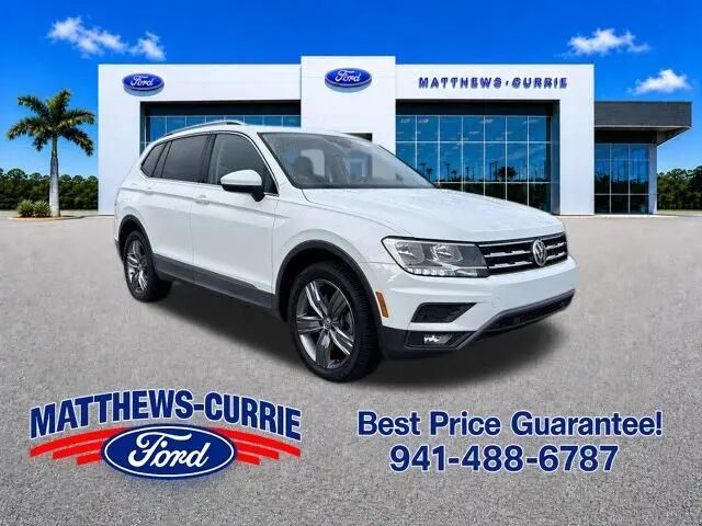 2020 Volkswagen Tiguan SE — photo 1 of 13