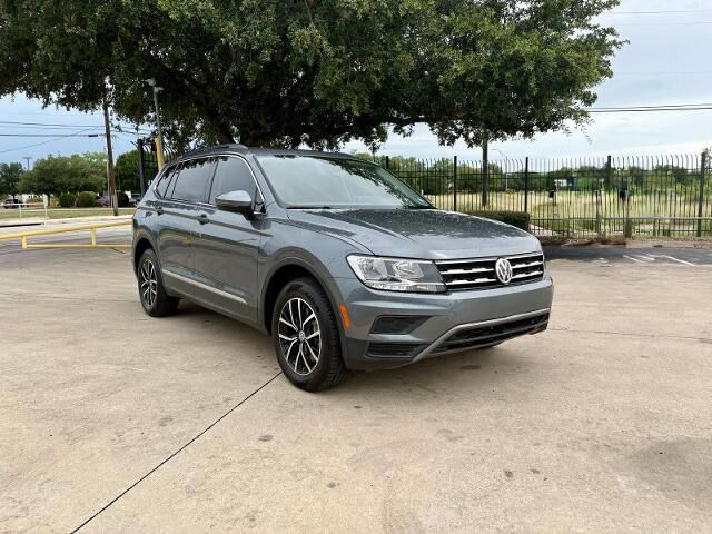 2021 Volkswagen Tiguan SE — photo 1 of 13