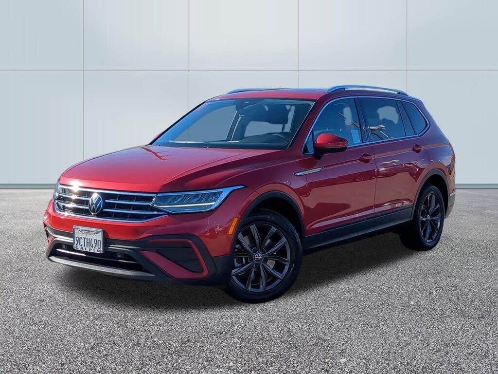 2022 Volkswagen Tiguan SE — photo 1 of 1