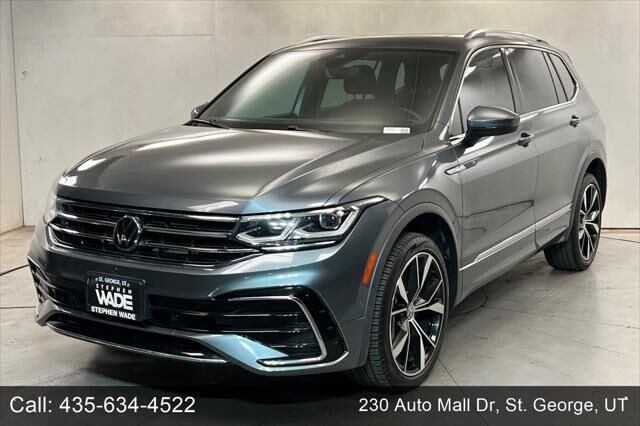 2022 Volkswagen Tiguan SEL R-Line 4Motion — photo 1 of 13