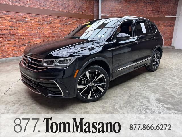 2024 Volkswagen Tiguan SEL R-Line 4Motion — photo 1 of 13