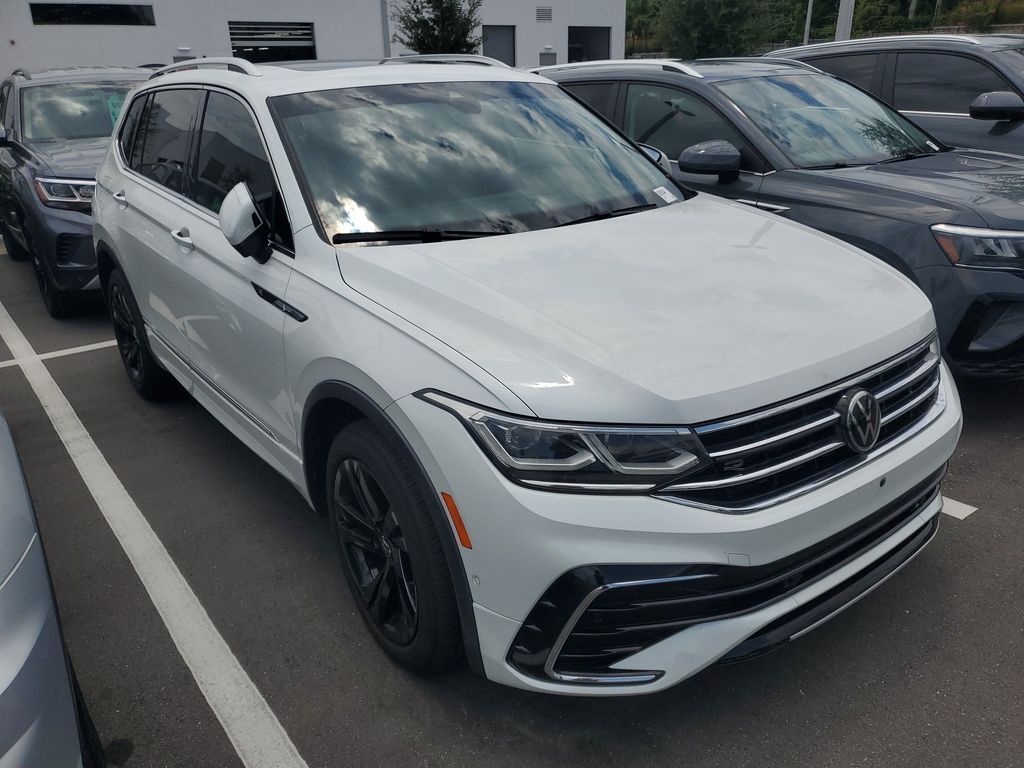 2022 Volkswagen Tiguan 2.0T SEL R-Line — photo 1 of 1