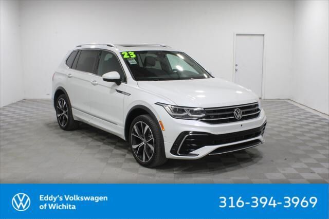 2023 Volkswagen Tiguan SEL R-Line 4Motion — photo 1 of 13
