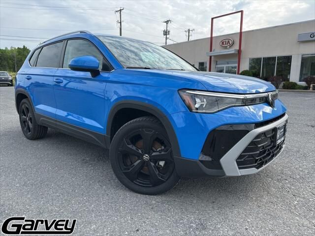 2025 Volkswagen Taos SEL 4Motion