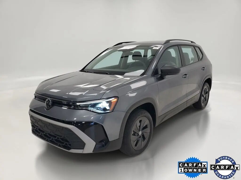 2025 Volkswagen Taos S — photo 1 of 12